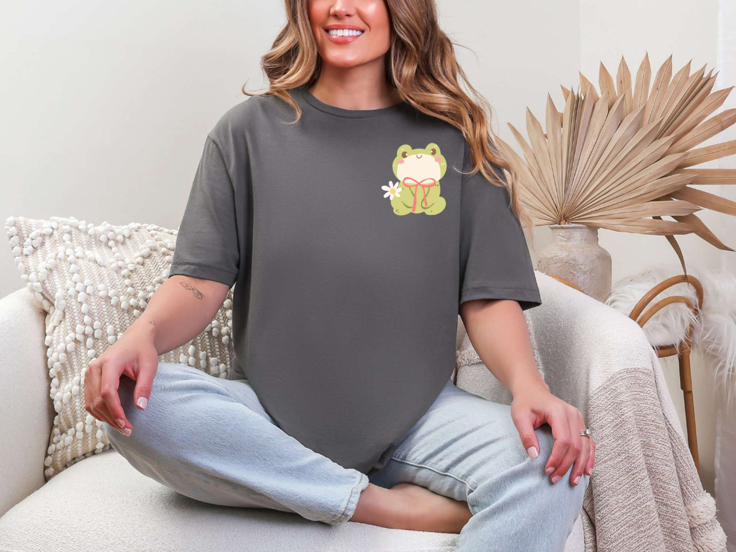 Ms. Hopkins 🐸 T-Shirt [Unisex]