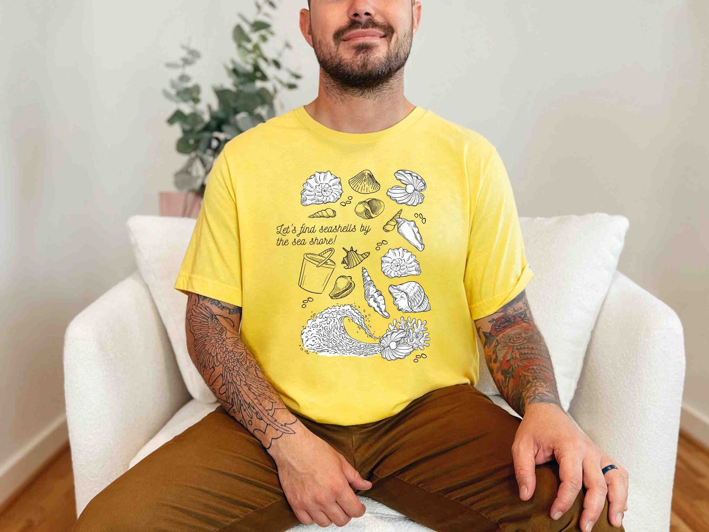 Let's find seashells.. T-Shirt [Unisex]
