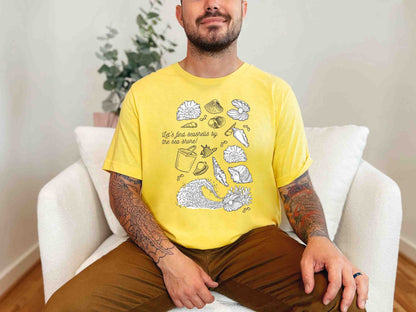 Let's find seashells.. T-Shirt [Unisex]