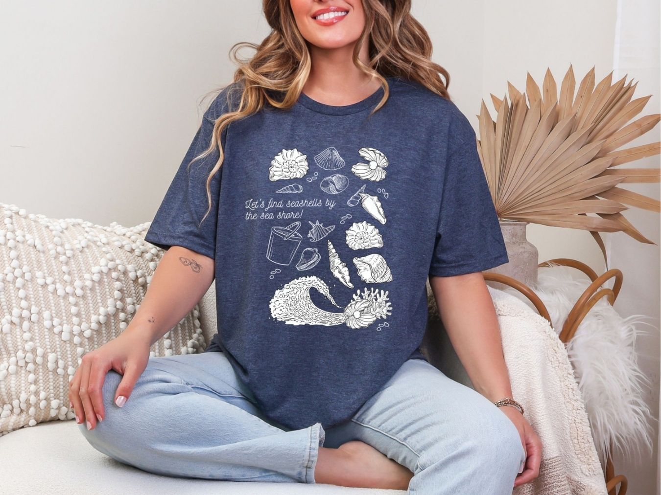 Let's find seashells.. T-Shirt [Unisex]