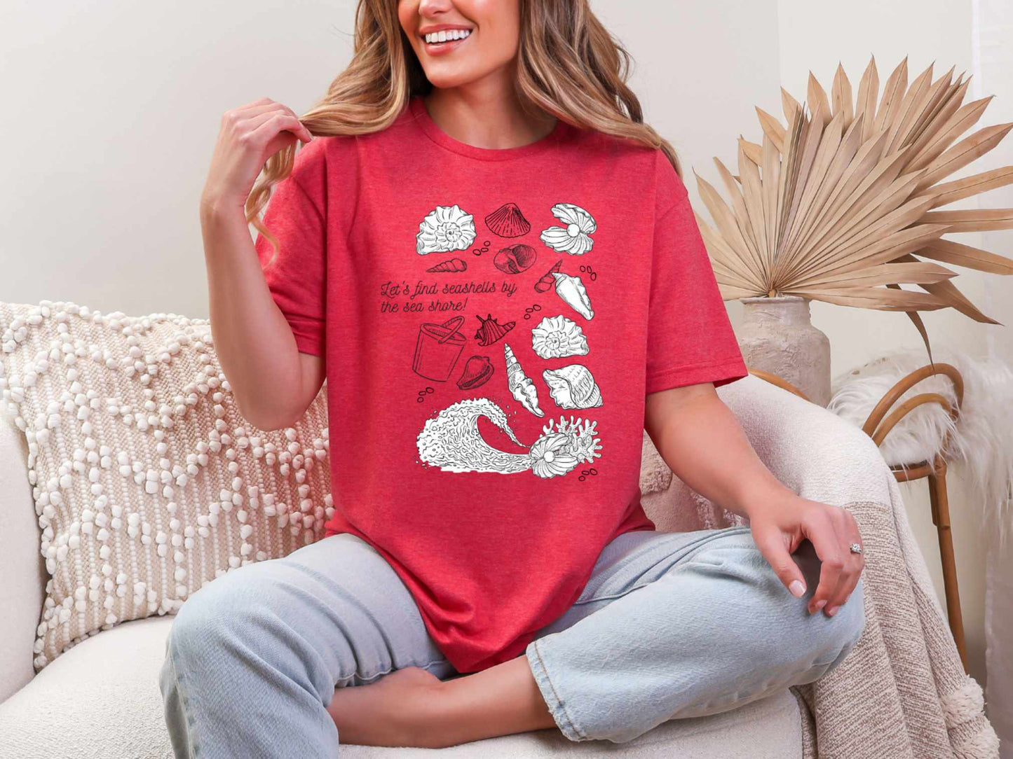 Let's find seashells.. T-Shirt [Unisex]