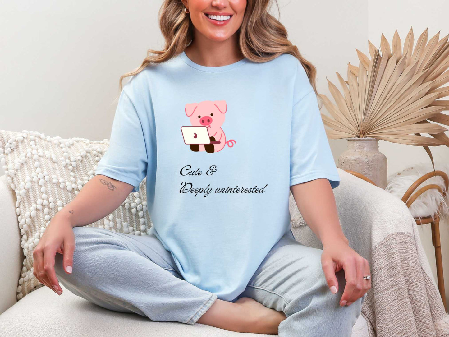 Cute & deeply uninterested T-Shirt [Unisex]