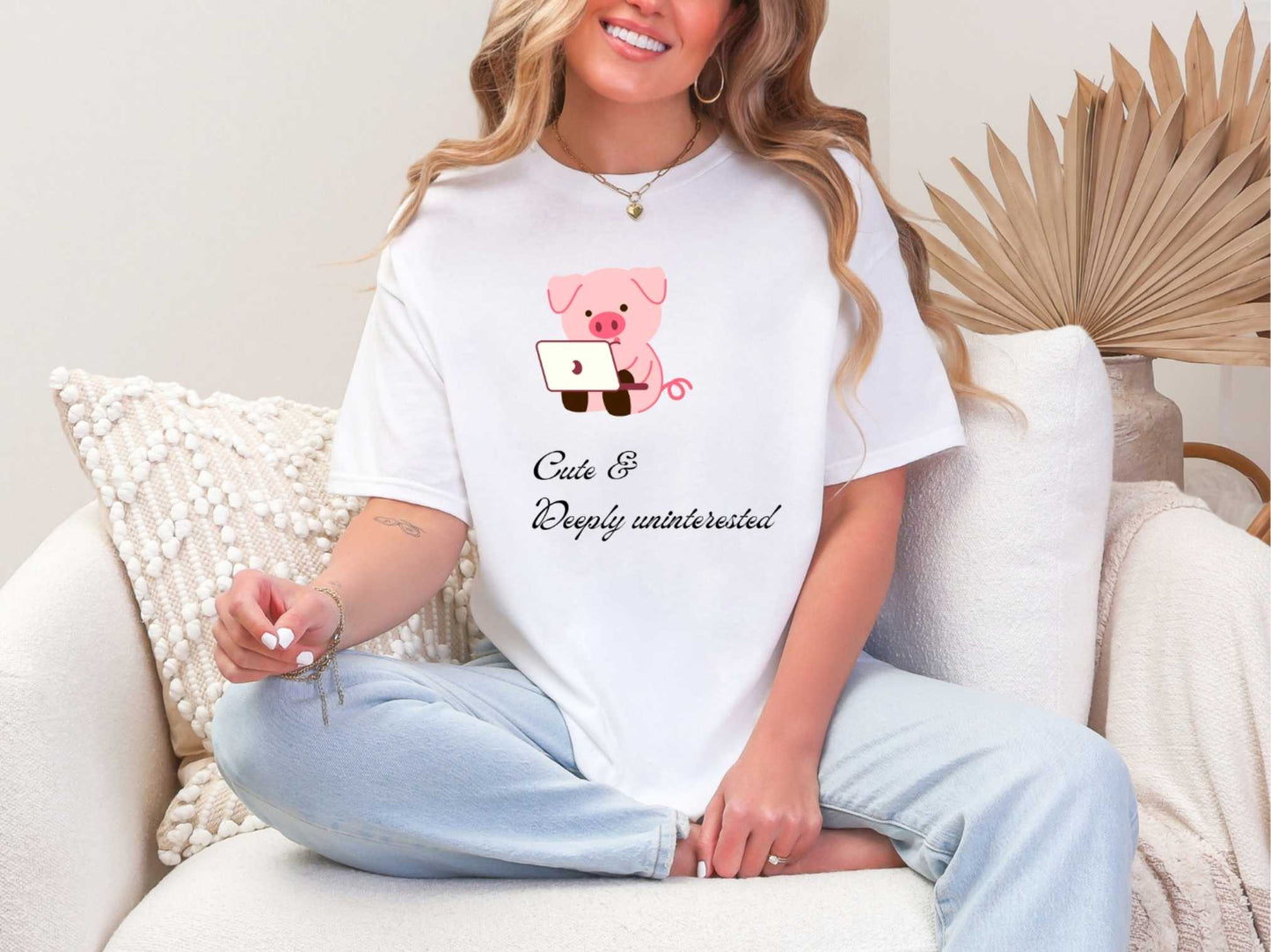 Cute & deeply uninterested T-Shirt [Unisex]